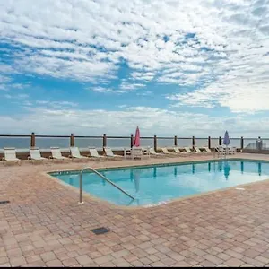 Aparthotel Oceanfront Oasis, Daytona Beach